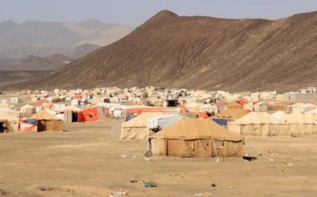 أطفال مخيمات النزوح في اليمن... براءة منتهكة