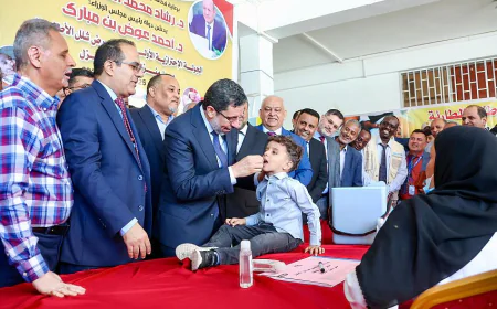 رئيس الوزراء يدشن حملة التحصين الاحترازية ضد شلل الأطفال