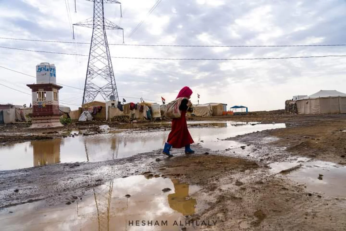 الأمطار.. كابوس أطفال مخيمات النازحين في اليمن