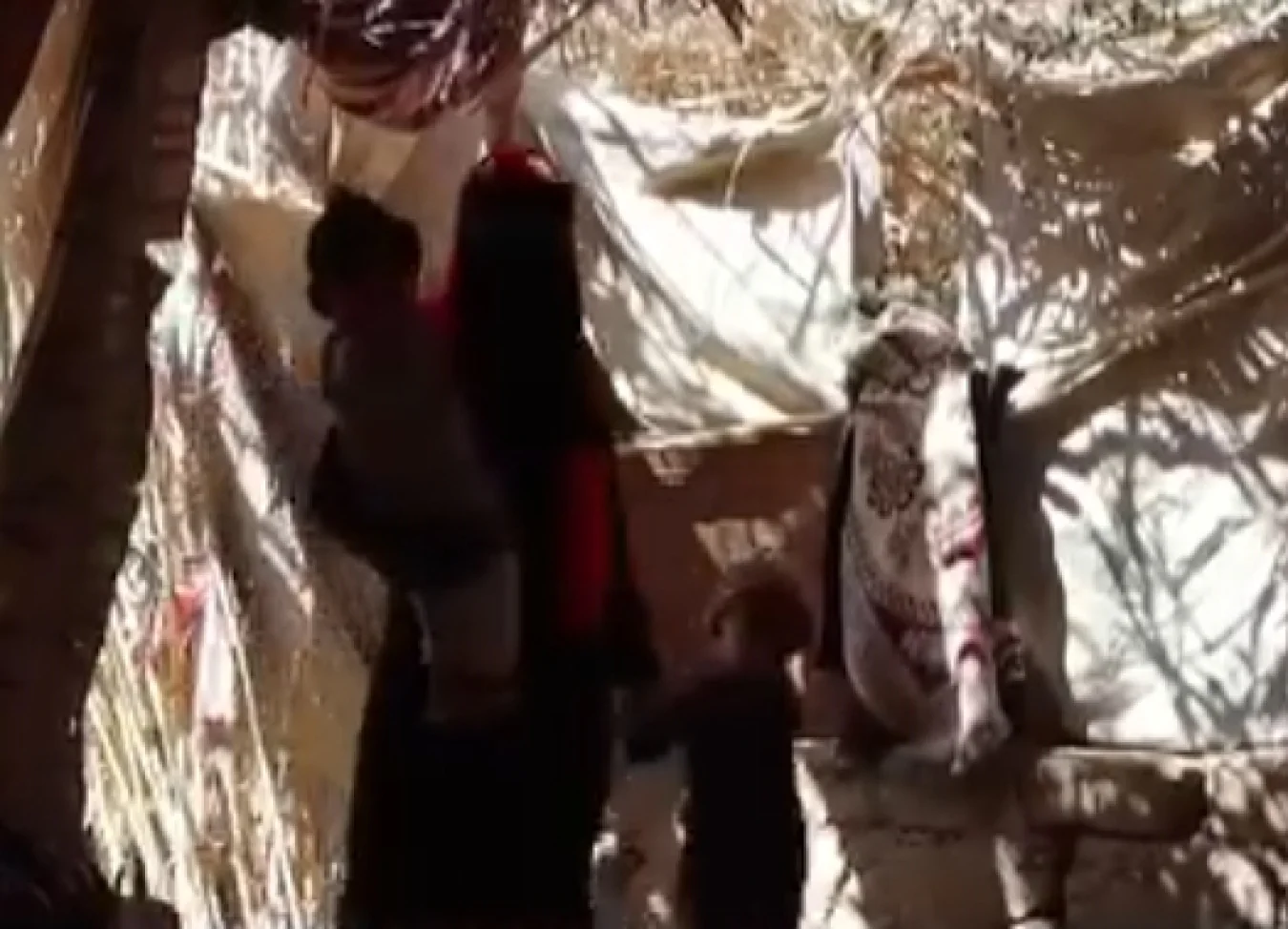 مأساة الزواج المبكر للفتيات في مخيمات النازحين في اليمن