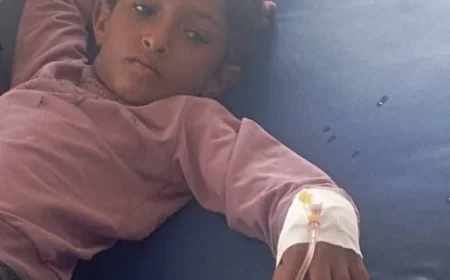 لحج.. إصابة طفل بقصف حوثي أثناء عودته من المدرسة